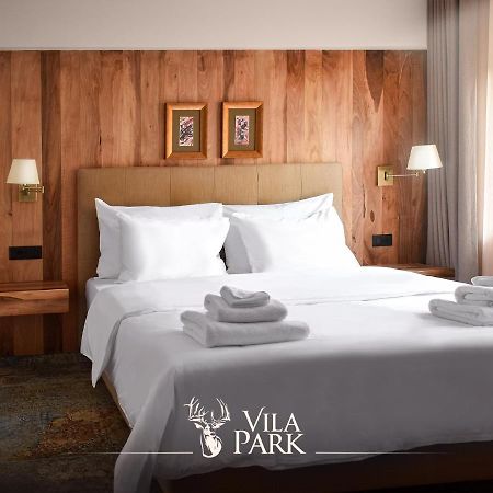 Vila Park Bujtina Hotel Prizren Bagian luar foto