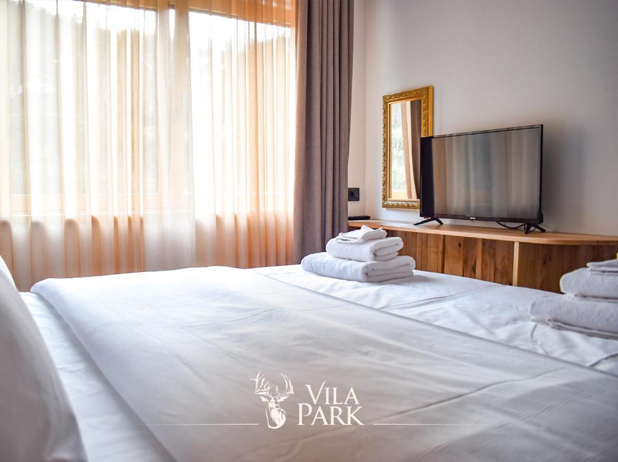 Vila Park Bujtina Hotel Prizren Bagian luar foto