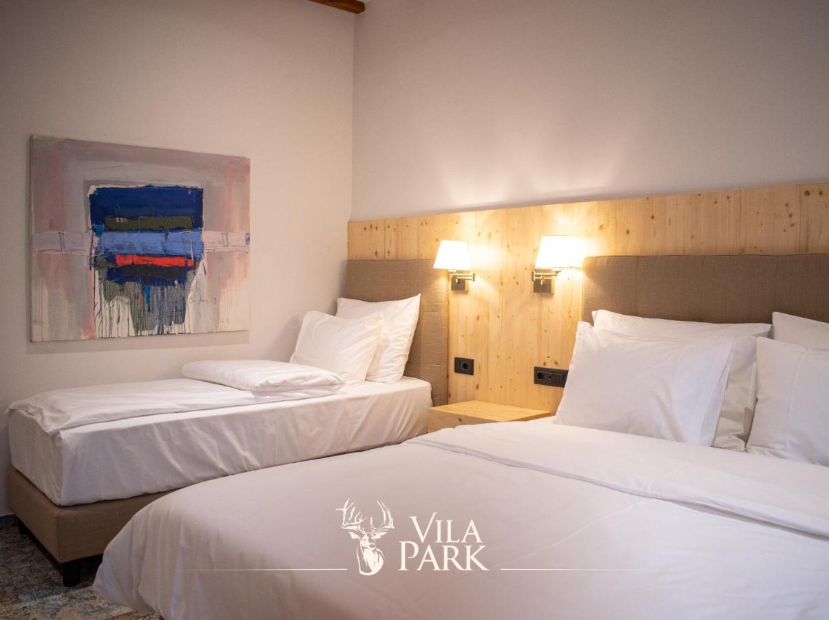 Vila Park Bujtina Hotel Prizren Bagian luar foto