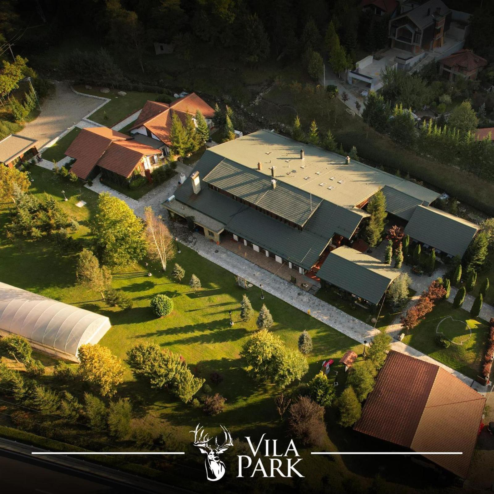 Vila Park Bujtina Hotel Prizren Bagian luar foto